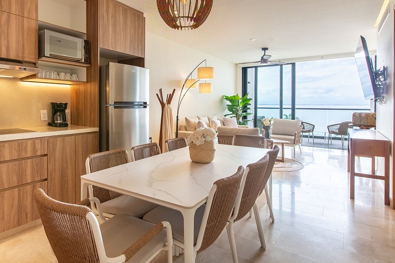 Beachfront Condo, Zantamar 205