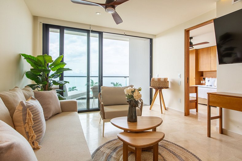 Beachfront Condo, Zantamar 205