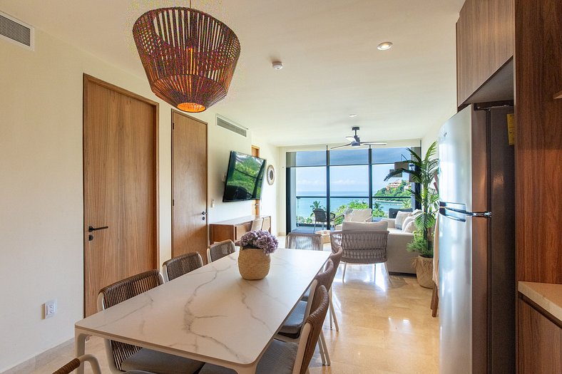 Beachfront Condo, Zantamar 305